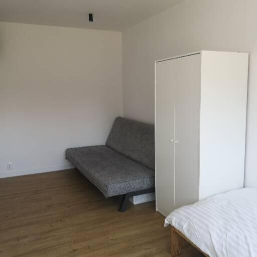 Komfortowe Pokoje W Gdansku W Poblizu Jeziora I Lasu Exterior photo